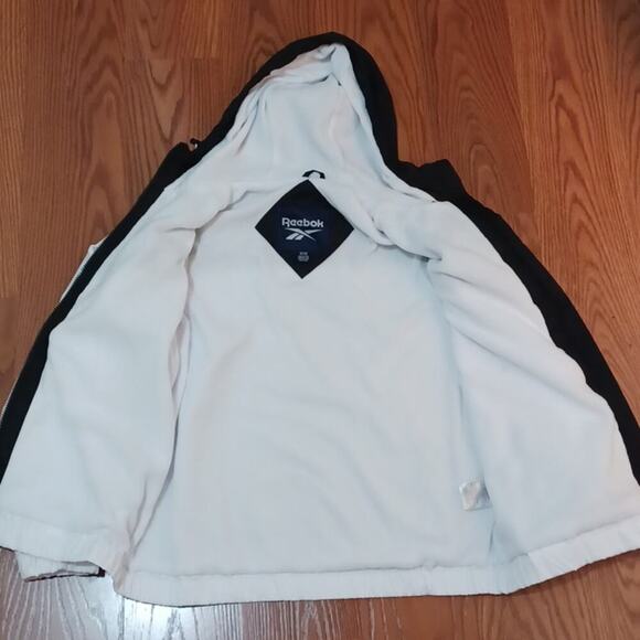 Reebox Classic Track Jacket SZ: Medium - Picture 5 of 6